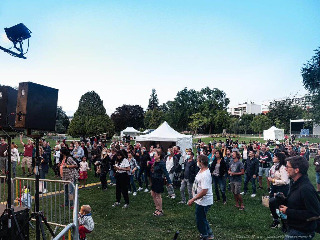 public du festival un autre monde